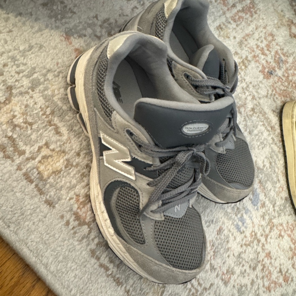 New Balance 2002R